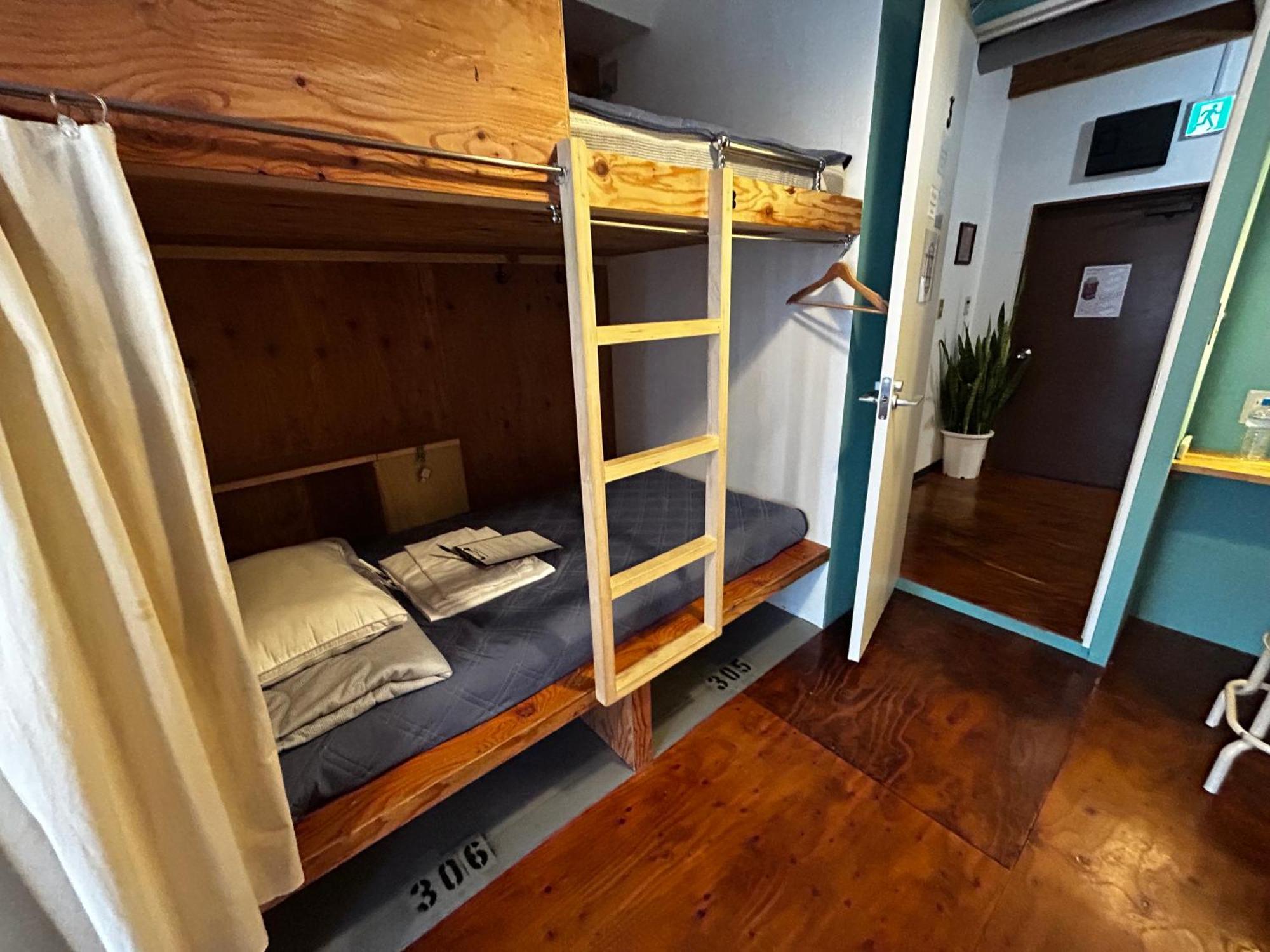 Hostel Bedgasm Tokyo Exterior photo